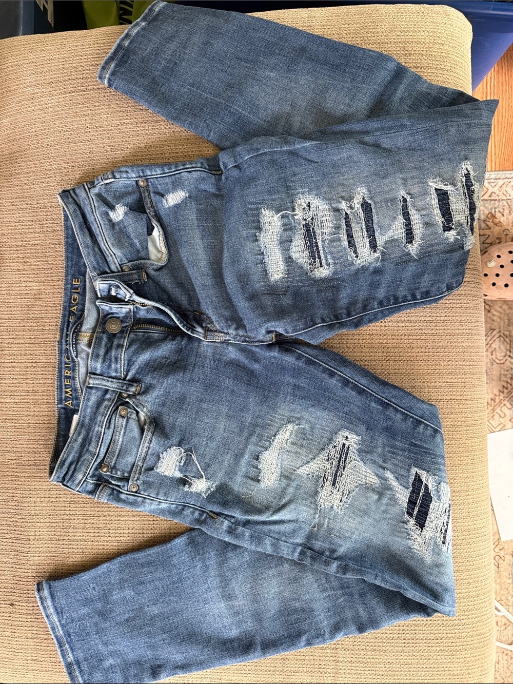 American Eagle Outfitters Ripped Medium Blue Skinny Jeans 29x32